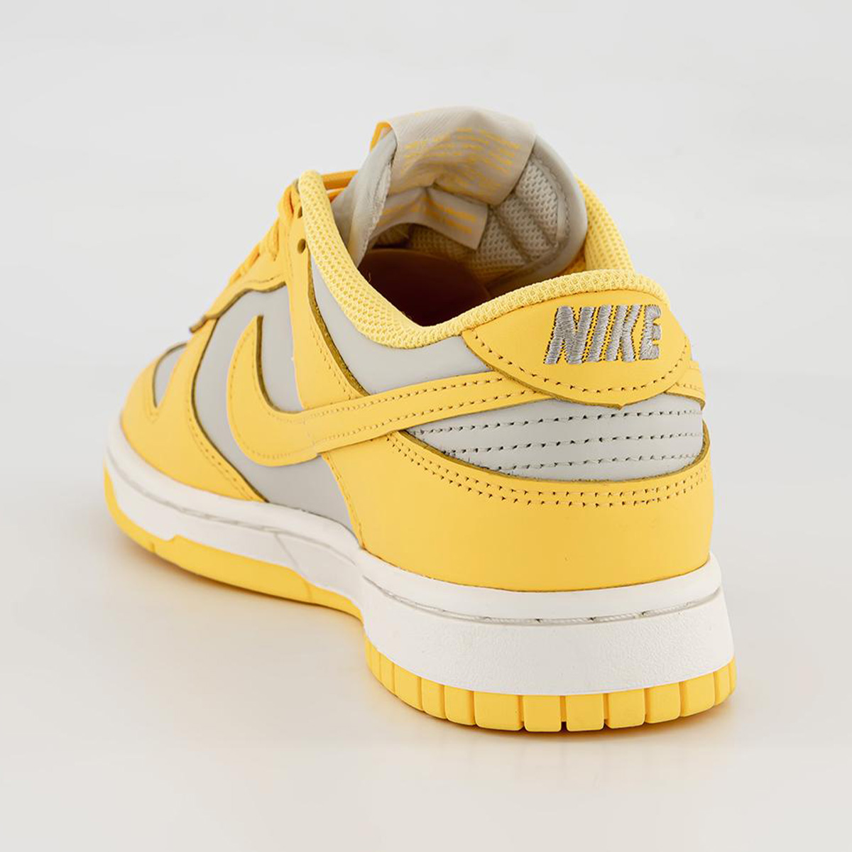 houseofheat's tweet photo. Nike Dunk Low “Citron Pulse” is Coming Soon 🍋

SEE MORE: https://t.co/9vBIXr7K82 https://t.co/m4qhyyNX3C