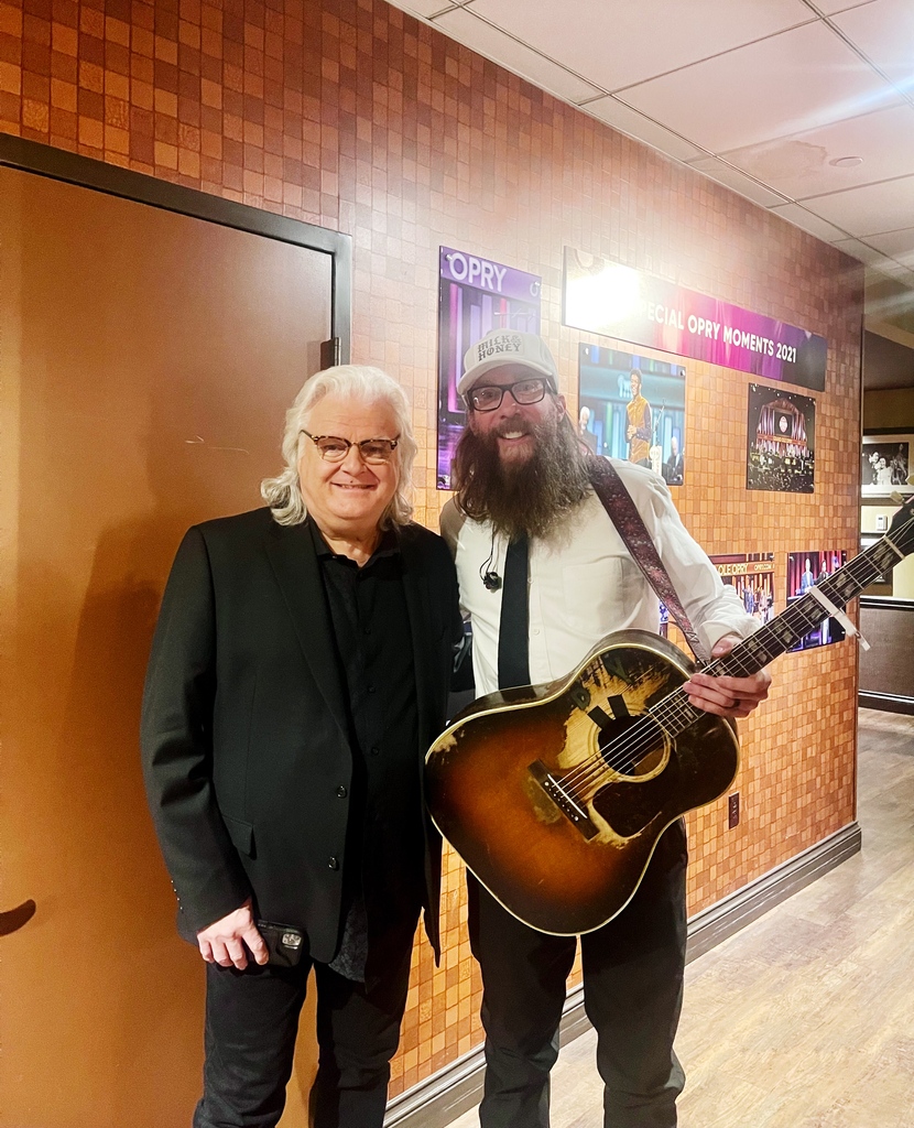crowdermusic's tweet photo. Had a fabulous time at the @opry last night. Always an honor getting to play with my friend @rickyskaggs! https://t.co/59RD8nUiLJ