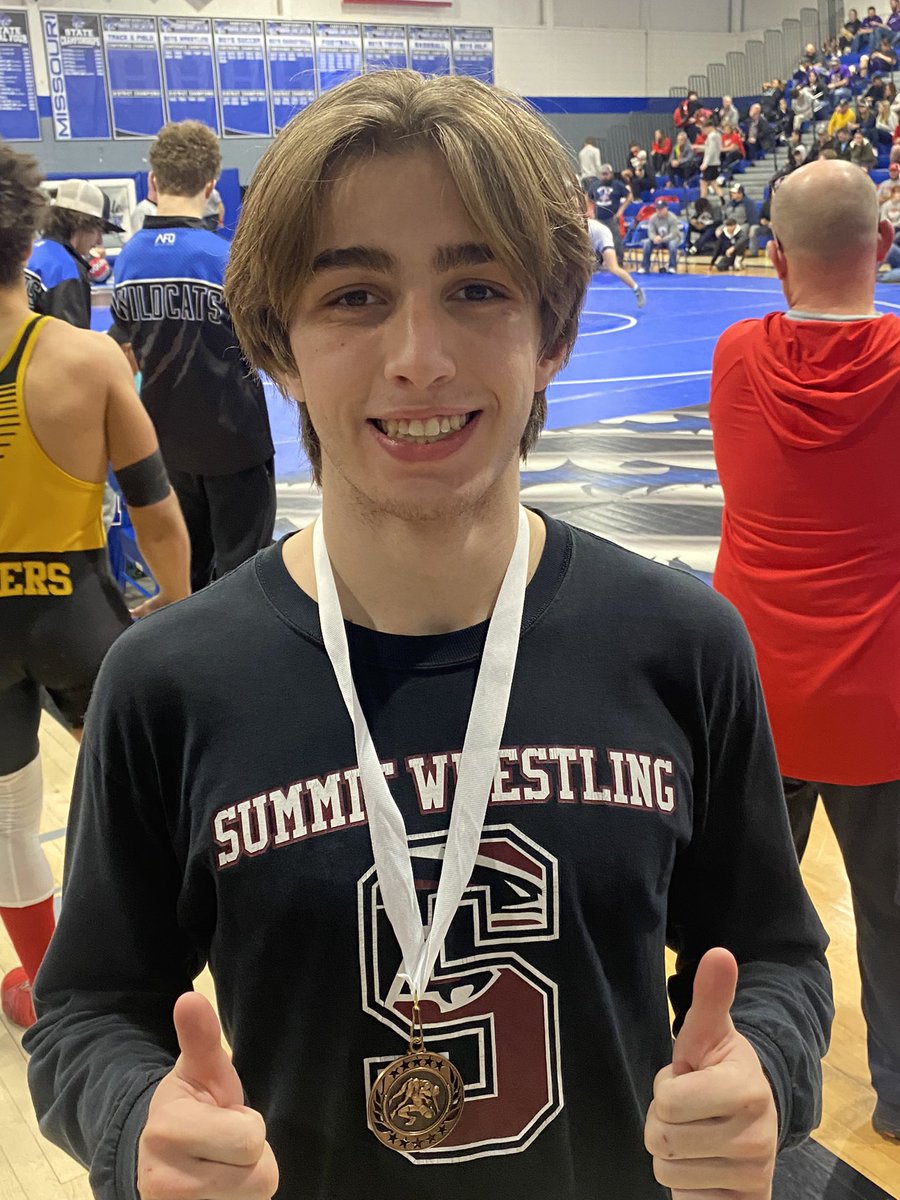 SummitGrapplers's tweet photo. Summit Varsity returning from Harrisonville w/ some hardware!  Great experience and tournament for us. 
#RISE 

Buckley Rohan 5th
James DeLuca 6th
@Kingkirk_2024 6th

Lots of great efforts this weekend!! https://t.co/CzCZ2s6a3z
