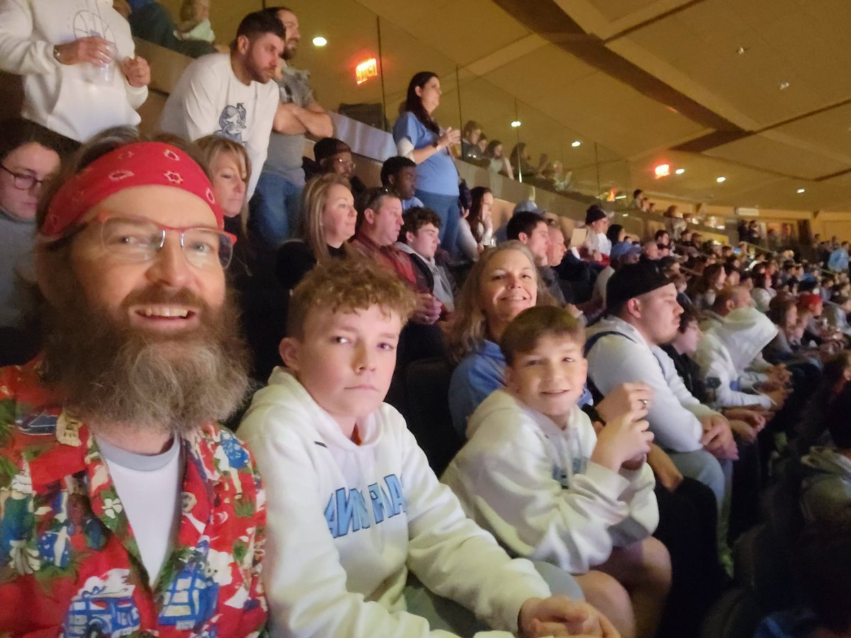 OxyChippy's tweet photo. #cbssportsclassic made it 3:30 lft in game! https://t.co/0AnqwsBoHj