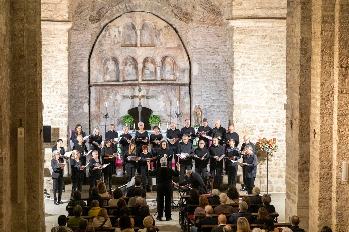 🎄 La <a href="/SeuEgara/">Museu de Terrassa</a> ha viscut aquesta nit un meravellós concert de <a href="/elcormontserrat/">Cor Montserrat</a>, dirigit magistralment per la meva estimada Rosa Ribera. 

🎶 Amb un recull de peces litúrgiques d'autors clàssics i contemporanis i nadales per ambientar meravellosament aquest #NadalTerrassa22!