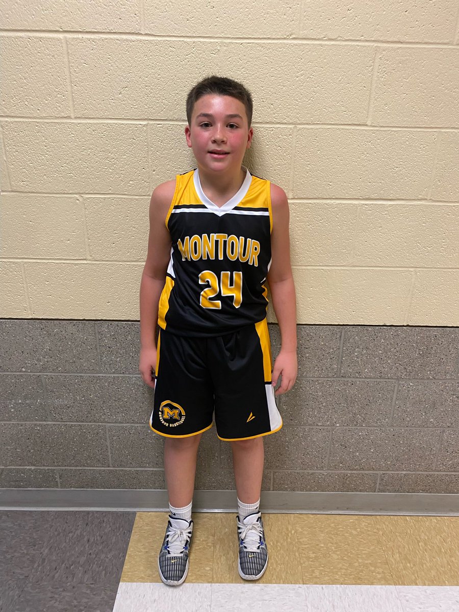 PYBL412's tweet photo. 5A: Montour 31 - Pine Richland 30

Player of the Game:
Gio Nuovo - big time double double with 16 points and 20 rebounds!

NBA Player Comparison:
Kevin Love - @kevinlove https://t.co/OvQTsHzfyl