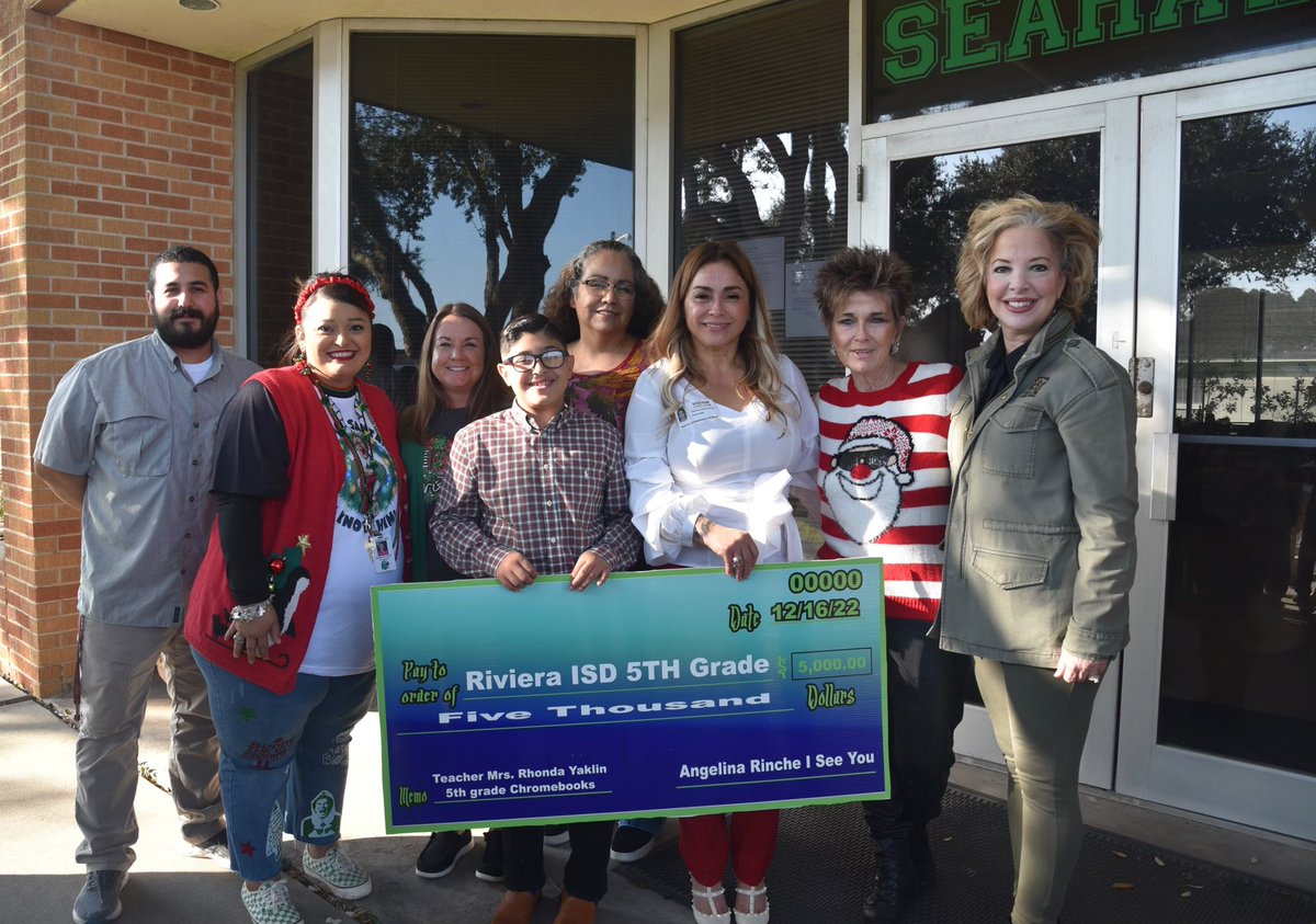 There are amazing people doing BIG things in small towns all over America. My friend <a href="/chasemusicdream/">rhonda</a> is one of them. Riviera ISD &amp; Riviera Texas are lucky to have her.