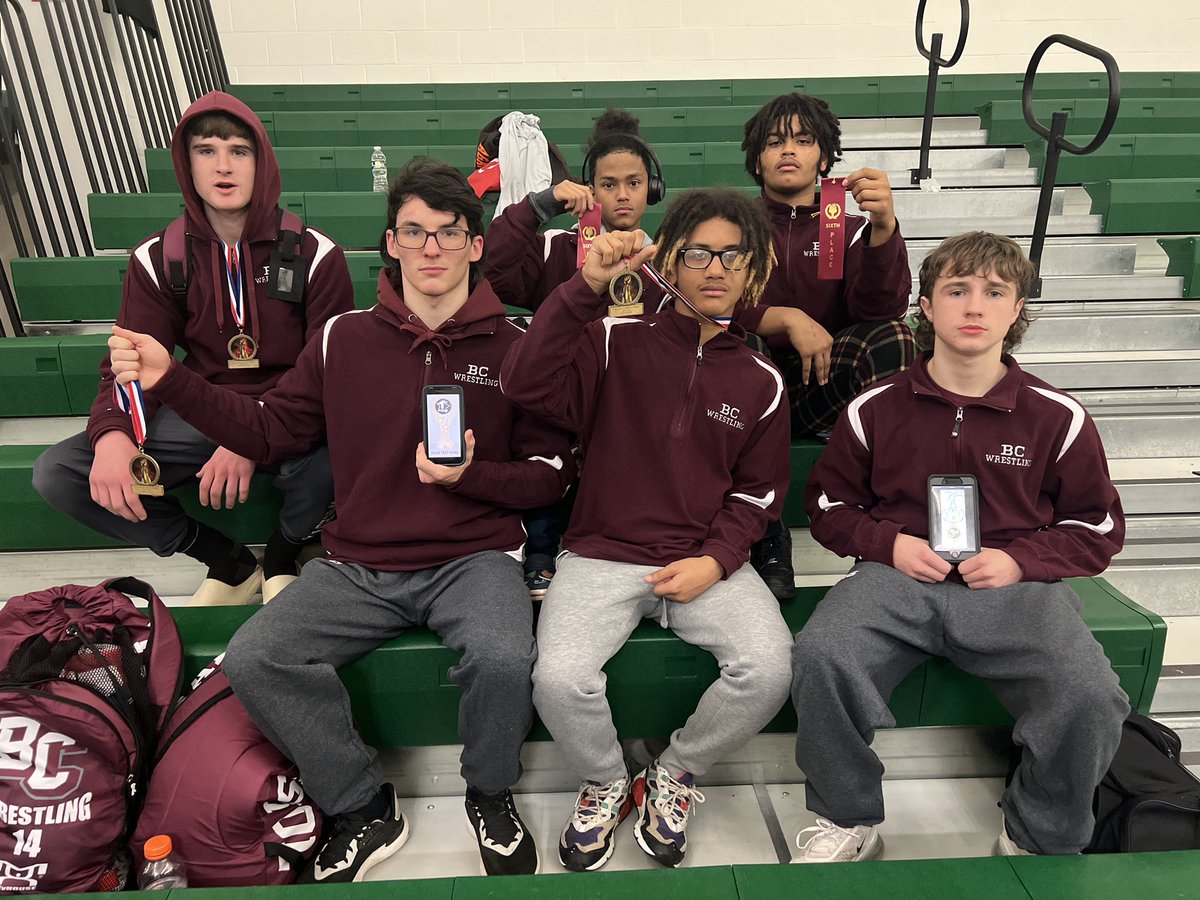 Congrats to the Guilford Invitational place-winners:

Landon Dionne CHAMPION 🥇 
Kaden Dragon 3rd🥉 
Julian Colon 4th
Lincoln Archibald 4th
Johnny Rios 4th
Engher Disla Almonte 6th 
Jayden Colon 6th