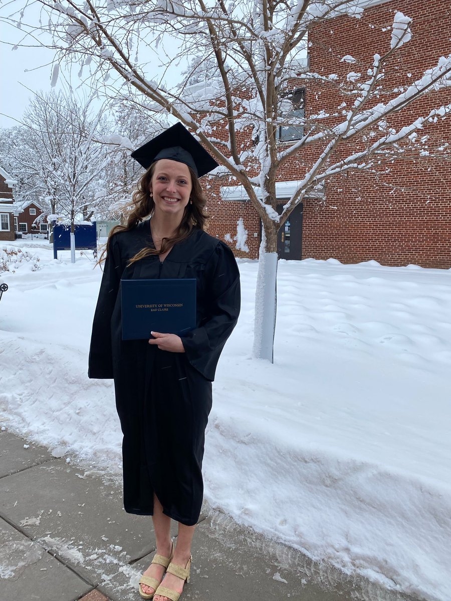 These 2! Congratulations <a href="/halliesheridan_/">Hallie Sheridan</a> and Jordyn McAlpine on graduating today!!! We are very proud of both of you!!