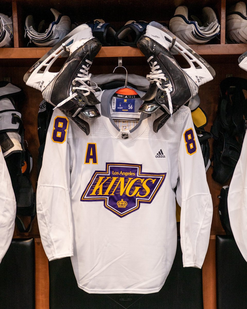 BR_OpenIce's tweet photo. The LA Kings are rocking warmup sweaters designed by @undefeatedinc for Saturday’s game 🔥🔥 @brkicks 

(via @lakings) https://t.co/D9ZvMBfx4a