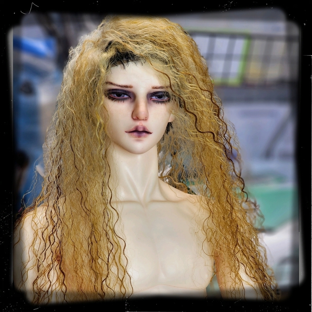 MelissaMelorie's tweet photo. It's funny how failure can follow success as much as success can follow failure. This boy isn't really a 'failure', per-se but I feel like nothing is going right with him. Elf Zak was easy comparatively. You'd think he'd have been harder. Maybe I will just redo this boy. Or,… https://t.co/ieKHn3VJIa