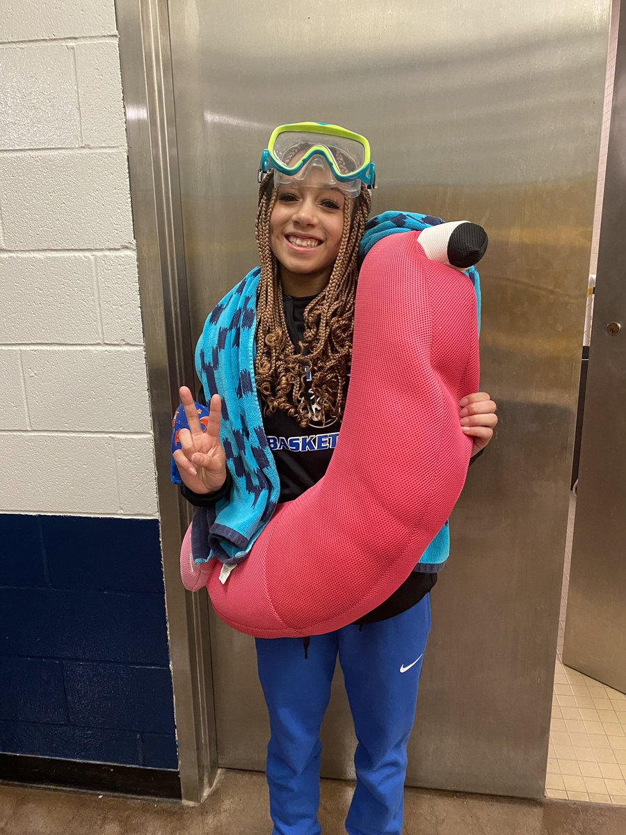 👣TWO FEET👣

Mariah was bought in the whole game vs Wichita Northwest.  Good, bad, and ugly.  We are proud of you Mariah!!!

Keep working, Lady Jays.

💙