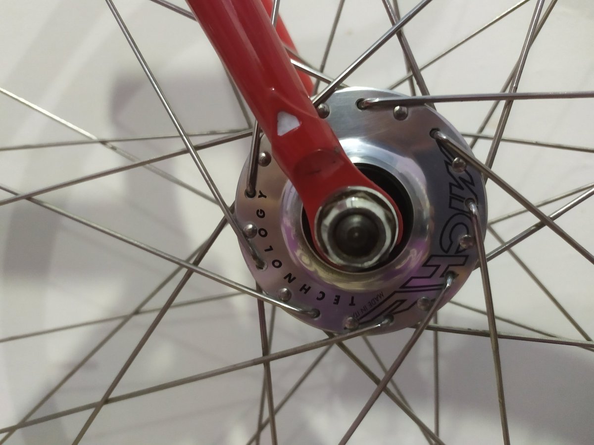 abdimaul's tweet photo. WTS Wheelset depan belakang, Hub Miche Primato 36 Hole, Rims araya 713, ban continental ultra sport, kondisi aman, siap pakai #fnfjb https://t.co/ODPyyFFVw4