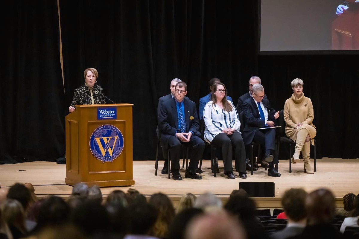 websteru's tweet photo. Thank you to all of our Fall and Winter graduates for celebrating your amazing accomplishments with us last night! #GoGorloks #WebsterGrad https://t.co/4DIueGQ87H
