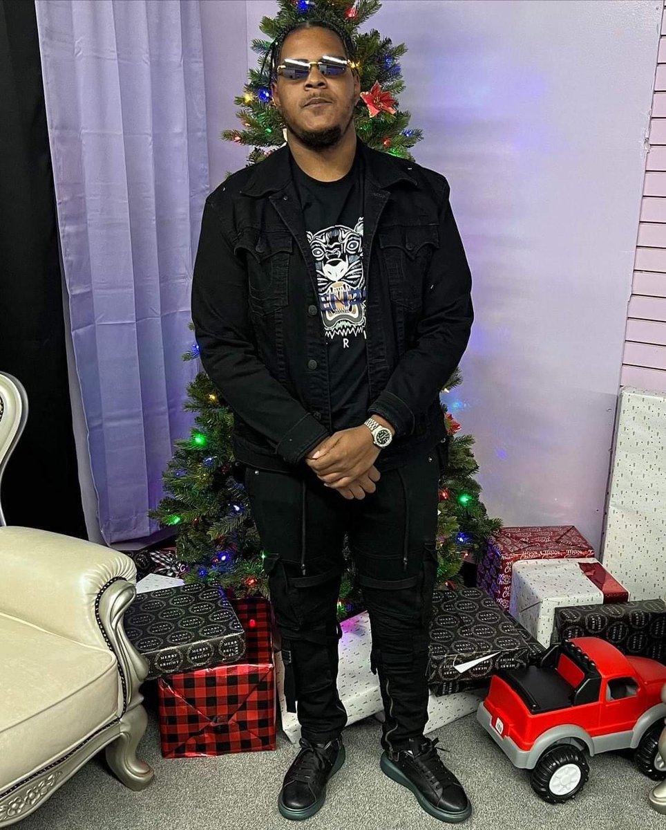 Yall_H8Ant's tweet photo. Can't be another sucka Ina city full of lollipops 🚫🍭 #FreeDaGang⛓️ #LLMN💔🕊️ https://t.co/e6KmuVKA3A