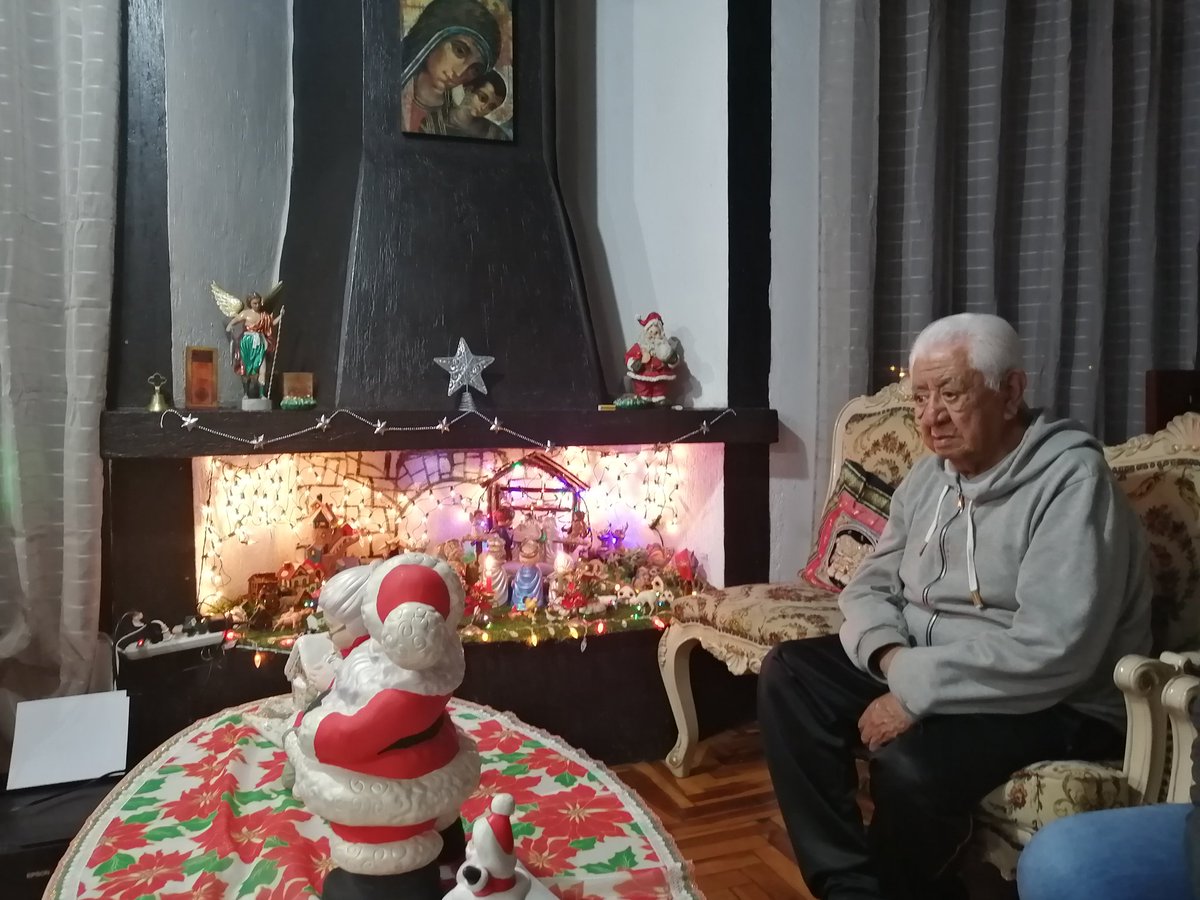 AlexaCard23's tweet photo. La dulzura de #Navidad #AmorDePapa https://t.co/sceblCENC1