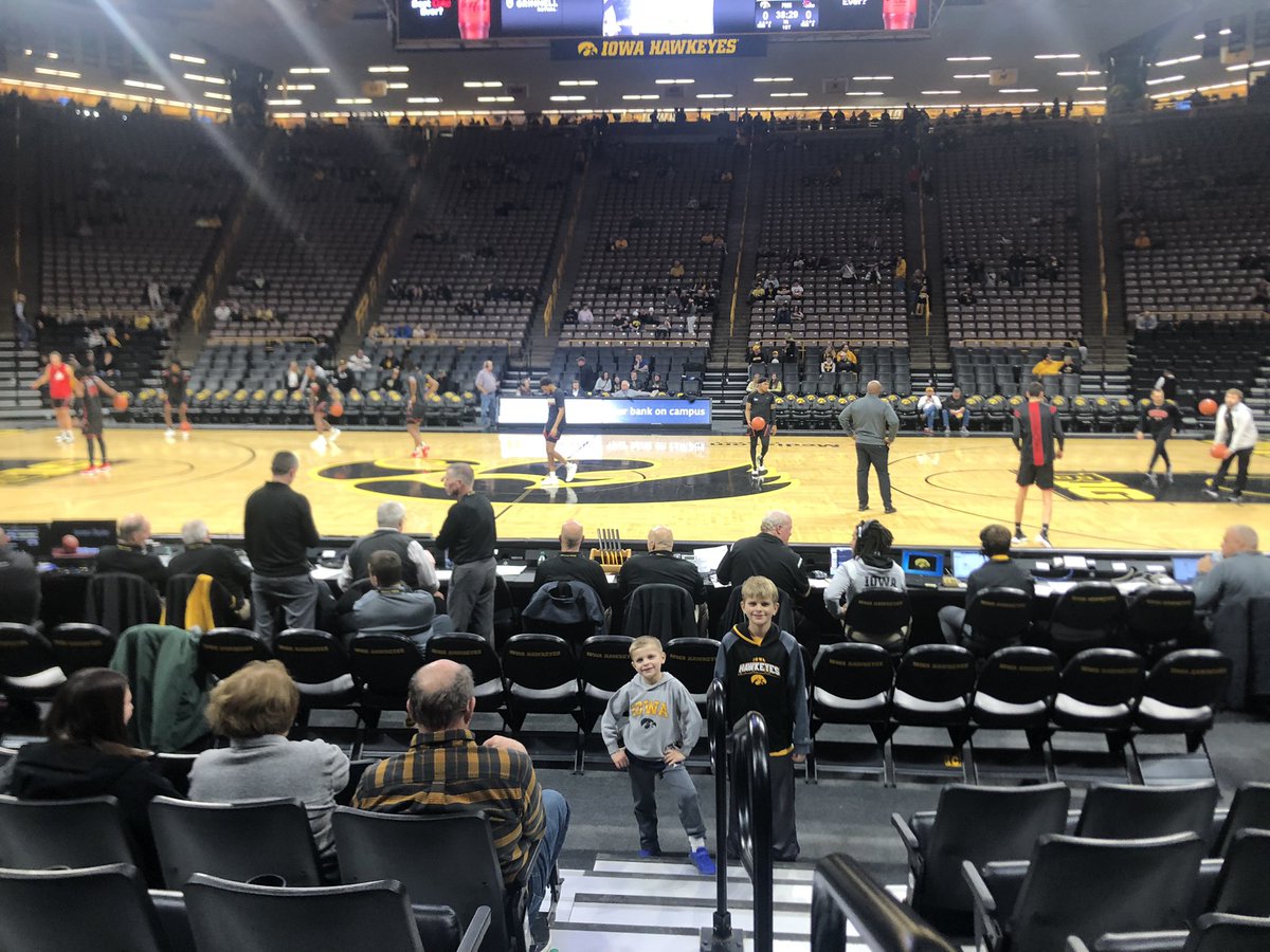 d61nash's tweet photo. #fightforiowa #GoHawks first Iowa game for these #futurehawkeyes Give us a RT @IowaHoops https://t.co/HUqDhMuJgG