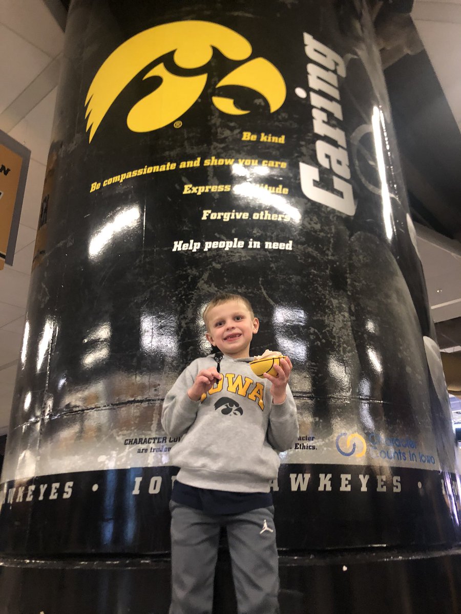 d61nash's tweet photo. #fightforiowa #GoHawks first Iowa game for these #futurehawkeyes Give us a RT @IowaHoops https://t.co/HUqDhMuJgG