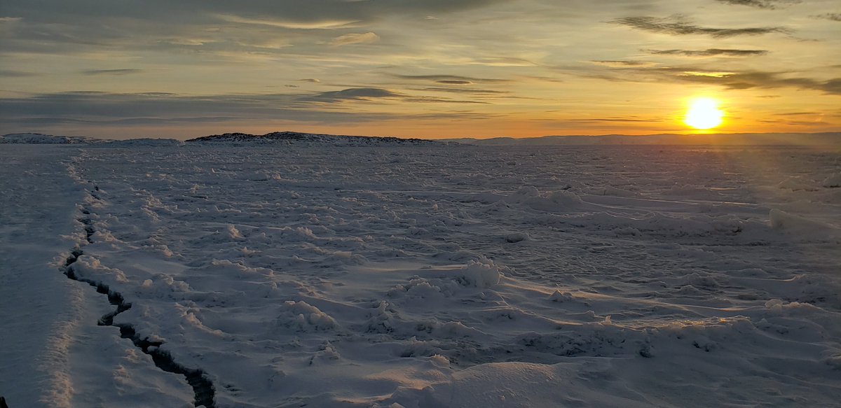 Inuk_Hunter's tweet photo. Today's hunting photos! Georgeous afternoon just outside the capital! #iqaluit #nunavut #hunting https://t.co/J8moSkhj5S