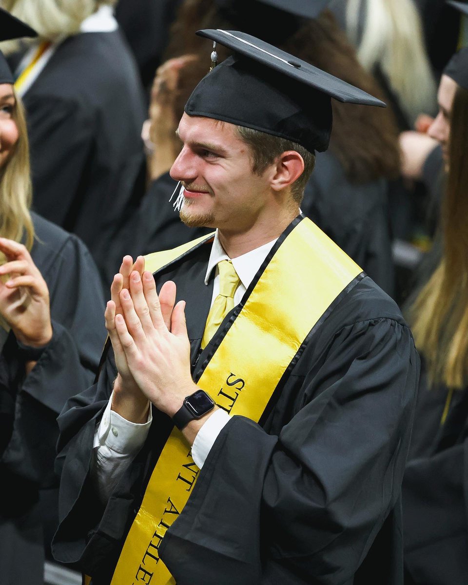 IowaXC_TF's tweet photo. Congrats to all of our grads! 🎓

We’re beyond proud of you as students, athletes but most of all people!

#Hawkeyes x #FightForIowa https://t.co/8iLse8CFb4