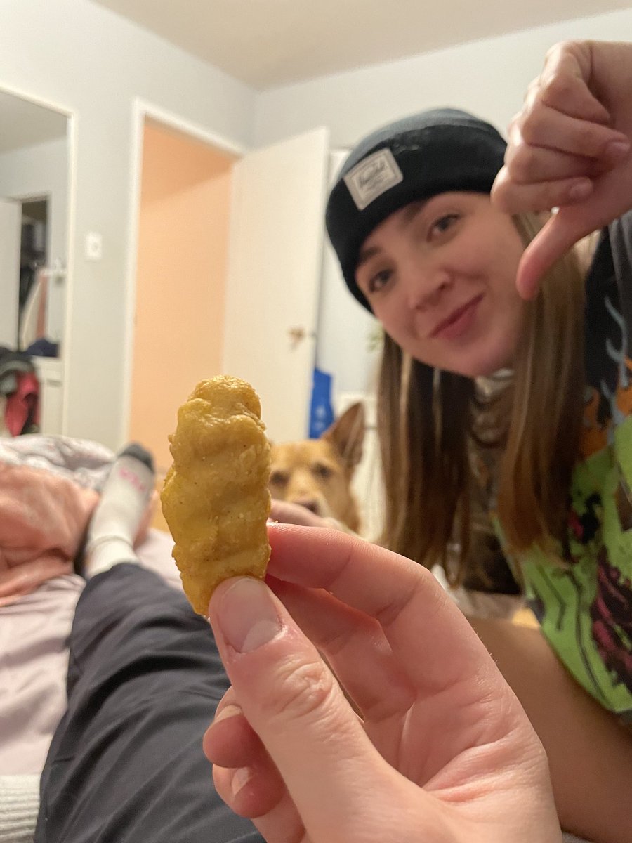 kpopey's tweet photo. ⁦@McDonaldsCanada⁩ what kind of mcnuggy is this? Do I win a prize? 
We ain’t seen a nug like this in our life
⁦@olivejar4⁩ #gems https://t.co/99BwIaBf3e