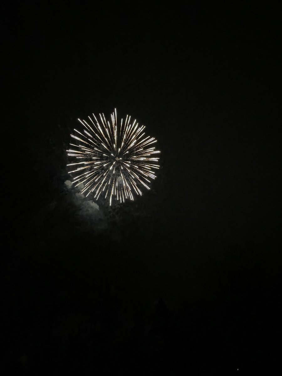 LizWoidt23's tweet photo. Beautiful fireworks display tonight at the Broome County Festival of Lights! 🎇 💥 🎆 @BroomeCoParks @VisitBinghamton #OtsiningoPark https://t.co/q11WO4knld