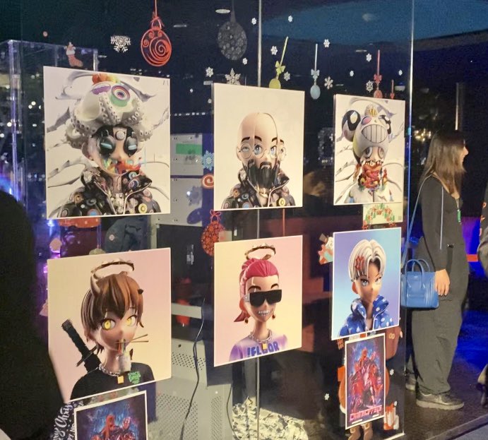 CREATIVE_LABINC's tweet photo. I went to the holder party last night #CloneXTokyo22
 Venue in Shibuya,Tokyo JAPAN
it's really exciting https://t.co/cH80h6XNLc