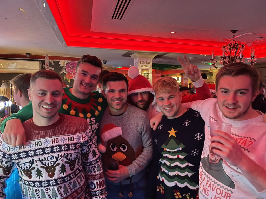 BromhamAFC's tweet photo. @fc_hawkins we’re out for your daughters https://t.co/wZVj9JssTz
