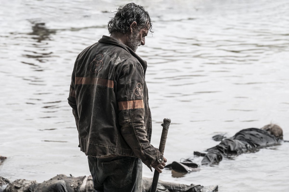 _jabr2's tweet photo. بعد ١١ سنه .. انتهت الحكاية للأبد💔 #TheWalkingDead https://t.co/sBRXR3LbuB