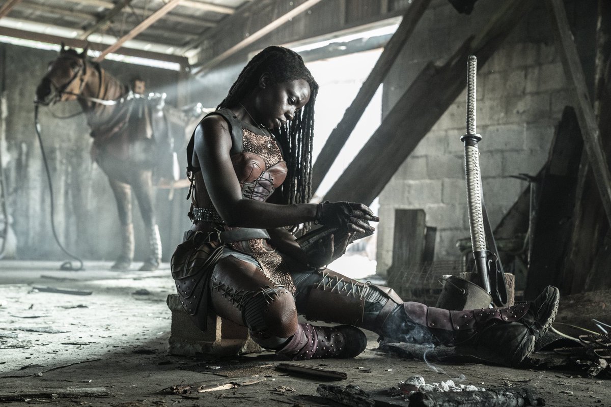 _jabr2's tweet photo. بعد ١١ سنه .. انتهت الحكاية للأبد💔 #TheWalkingDead https://t.co/sBRXR3LbuB