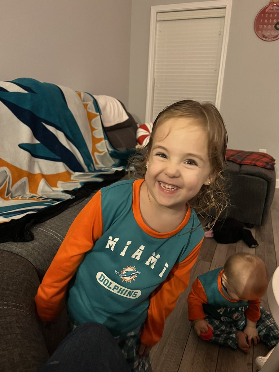Go Fins 🐬🧡