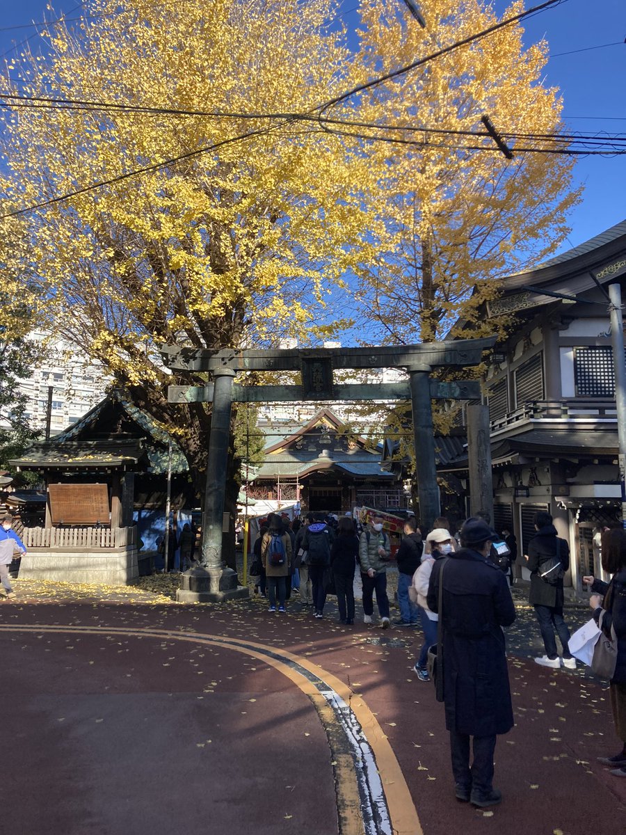 KeyMileStone1's tweet photo. 今日の湯島天満宮。朝から行列です。
#湯島天満宮
#合格祈願 https://t.co/fuYfJ5NEgh