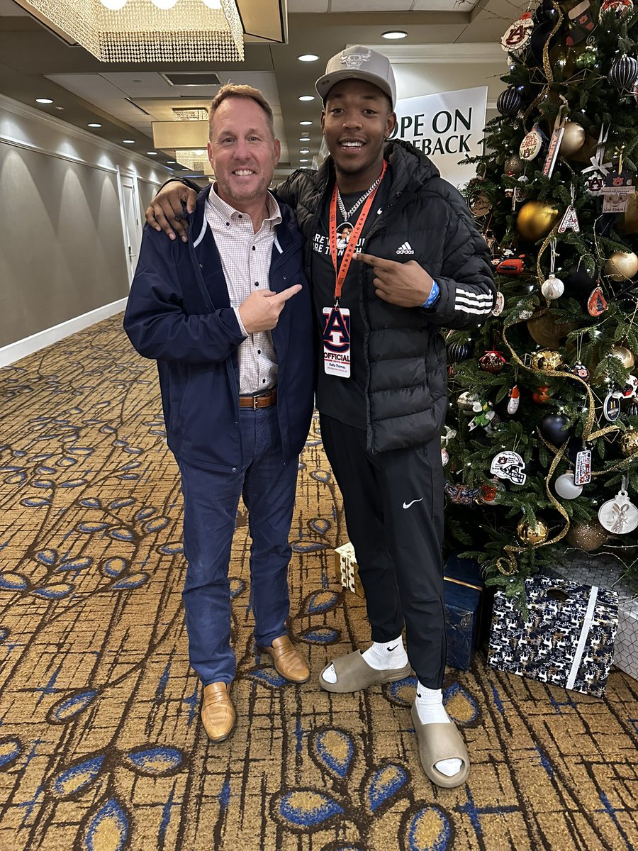 <a href="/CoachHughFreeze/">Hugh Freeze</a> My guy🤞🏾