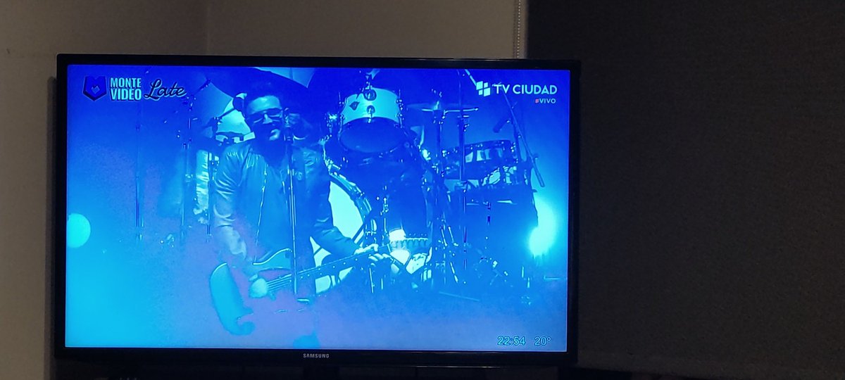 Felicitaciones <a href="/TVCIUDADuy/">TVCIUDAD</a>   impresionante transmisión de  #MontevideoLate