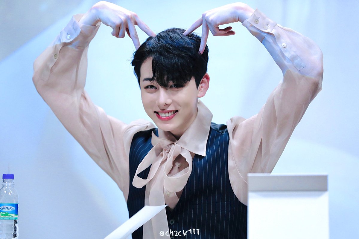 TidalLock_mm's tweet photo. 是可爱🐰呢🤩
 ⭐️#올해는_토끼의해⭐️

#정현 #이정현 #Junghyun https://t.co/nKUy1MclW6