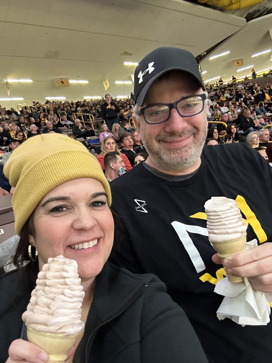 twinbabb1's tweet photo. Let’s go Hawks! #FightforIowa https://t.co/mnOBvr4Byk