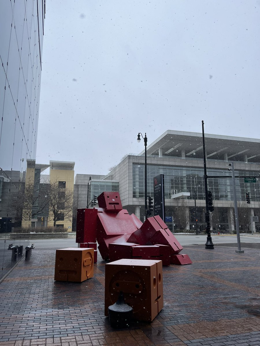 QingguangZ's tweet photo. Finally get back to Virginia. Great #AGU experience this year despite the cold weather ❄️💨🥶 There are so many great talks and face-to-face conversations. The food in Chinatown is also amazing. Wish everyone a restful holiday and see you all next year! https://t.co/h1T3gMKDUY