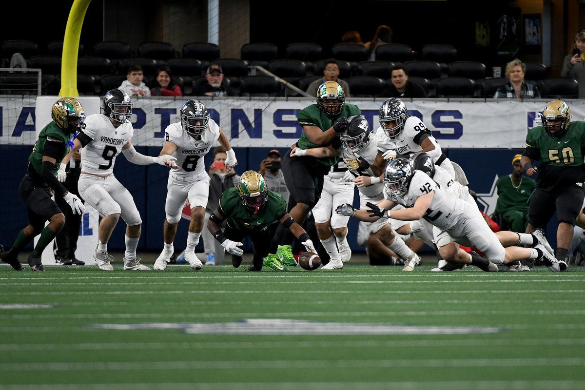 LeanderISD's tweet photo. An incredible season for @VHSFootball – the most successful in school history – comes to an end in the #UILState championship.

Full 📸 gallery: https://t.co/PXdsJ8Yyvi

#1LISD https://t.co/rNJxxGvweU