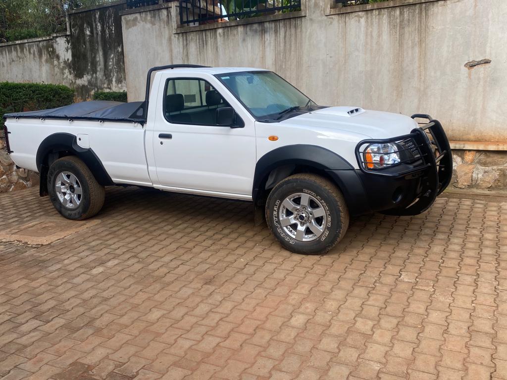 DriveNowUg's tweet photo. With a #UAY number plate
#Ugx65m https://t.co/dIMYR4m7d5