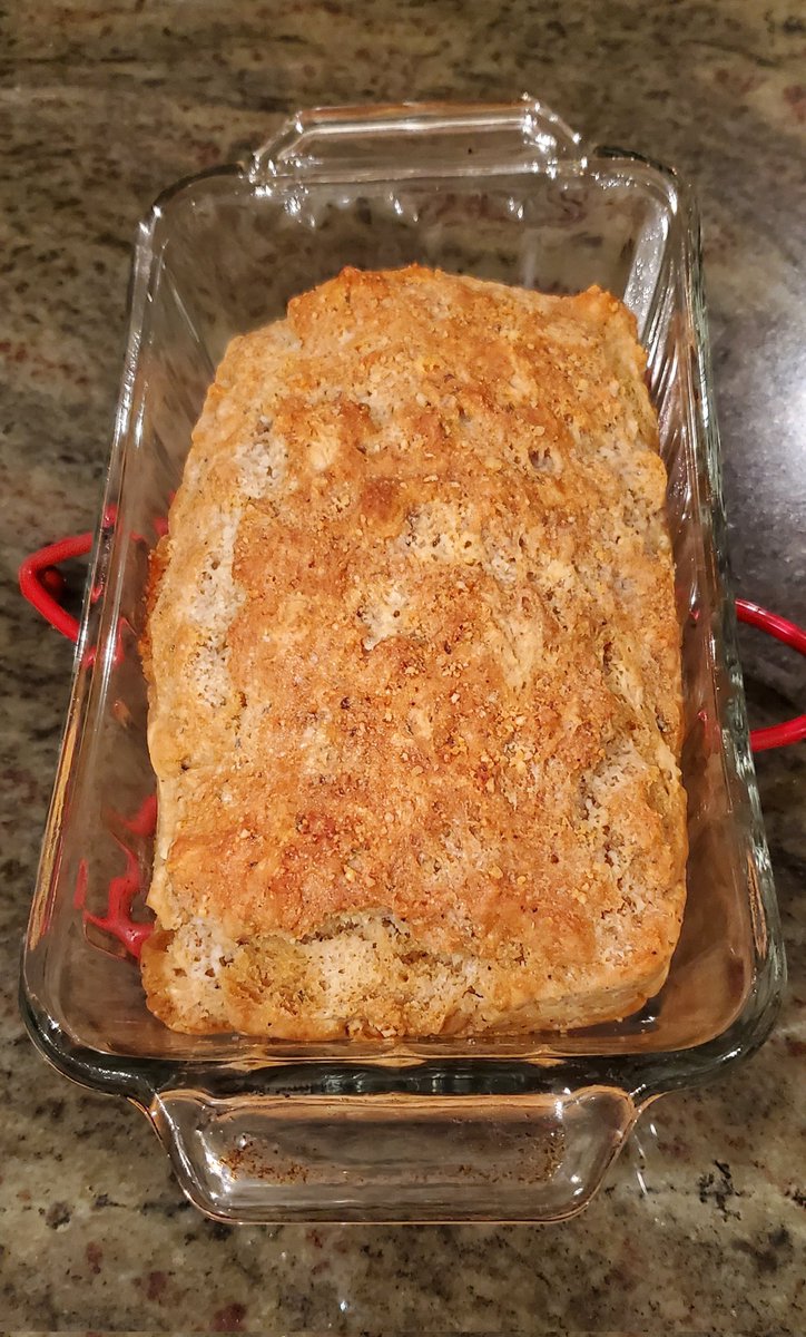 bethcarter007's tweet photo. Beer bread and banana rum cake for the win! I've been baking and cooking all day (after saying I wasn't going to do anything after wrapping for three days!) What's wrong with me?! π #according #baking #authorswhocook https://t.co/FghqnFCfh6