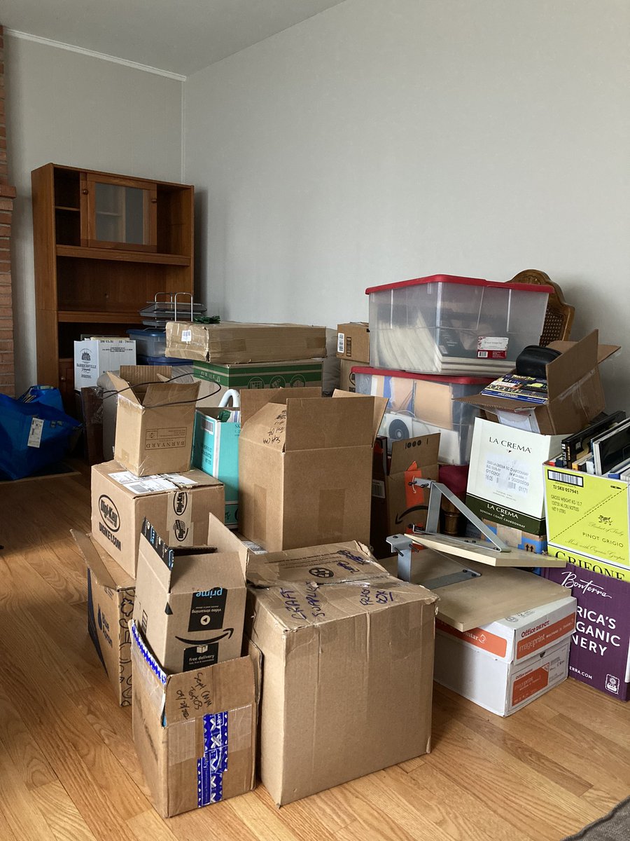 kittykatya's tweet photo. Welcome to Jurassic Box…
#boxland #somedayitwillbeunpacked
#buttodayisnotthatday https://t.co/ZpW4ogEioN