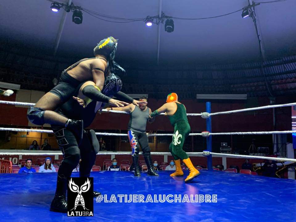 LaTijeraLucha's tweet photo. #XMetal y #Marduk logran imponer condiciones y con ello derrotar a #Kira y #Zumma en una intensa batalla con #PromotoraPAS...
#latijeraluchalibre https://t.co/DFB6Fhd8td