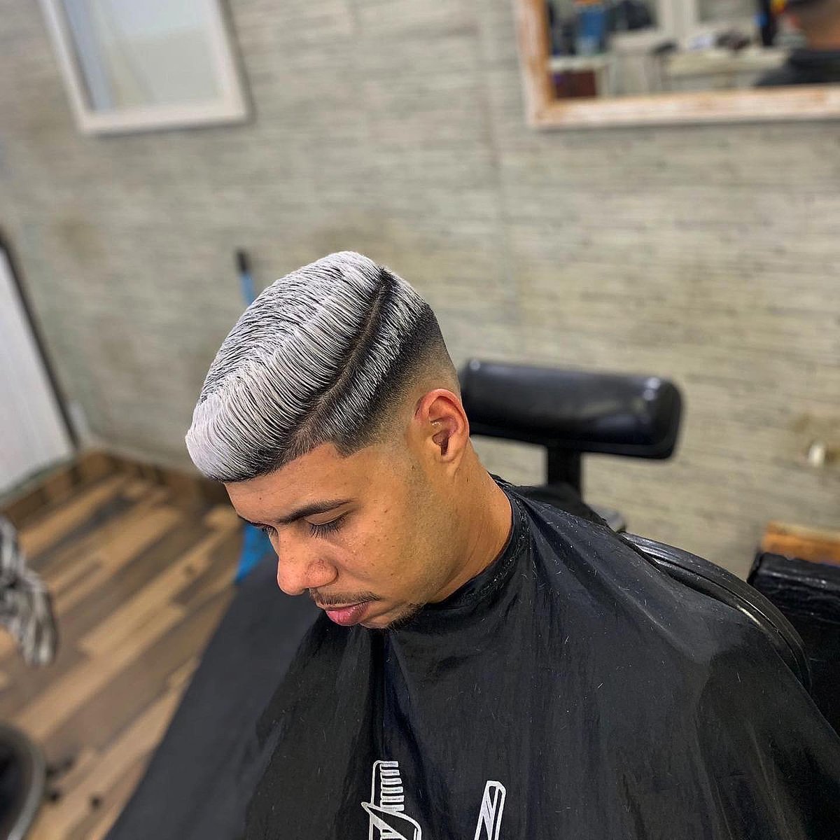 chloegkwn's tweet photo. Sem make bem natural ⚡️
.
.
#coolbarbershop #barbershopconnect #batalhadosbarbeirosbrasil #barbeiromoderno #barbearia #barbeirosbrasil #barba #navalha #bigode #corte #homem #homemmoderno #cabelomasculino #barbers #barberart #barbershop #barbudos #fadecut #cortemasculino #barber https://t.co/DV3ATuGTtK