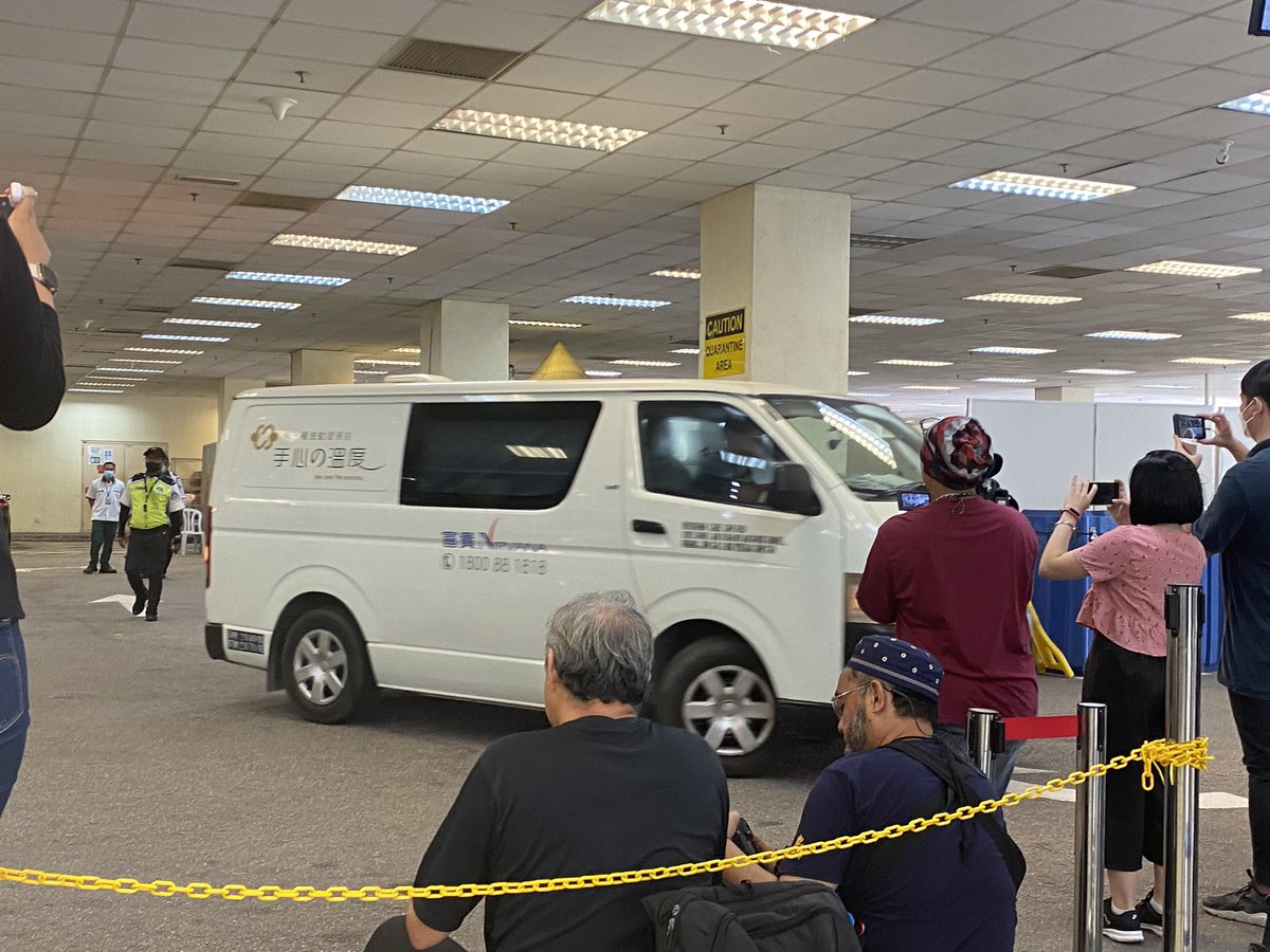 7 lagi mayat masih ditempatkan di Jabatan Forensik, Hospital Sungai Buloh apabila satu lagi mayat dibawa keluar pukul 11.18 pagi, selepas selesai proses bedah siasat @501Awani. Sejumlah dua mayat dibawa keluar untuk hari ini setakat pukul 1130 pagi