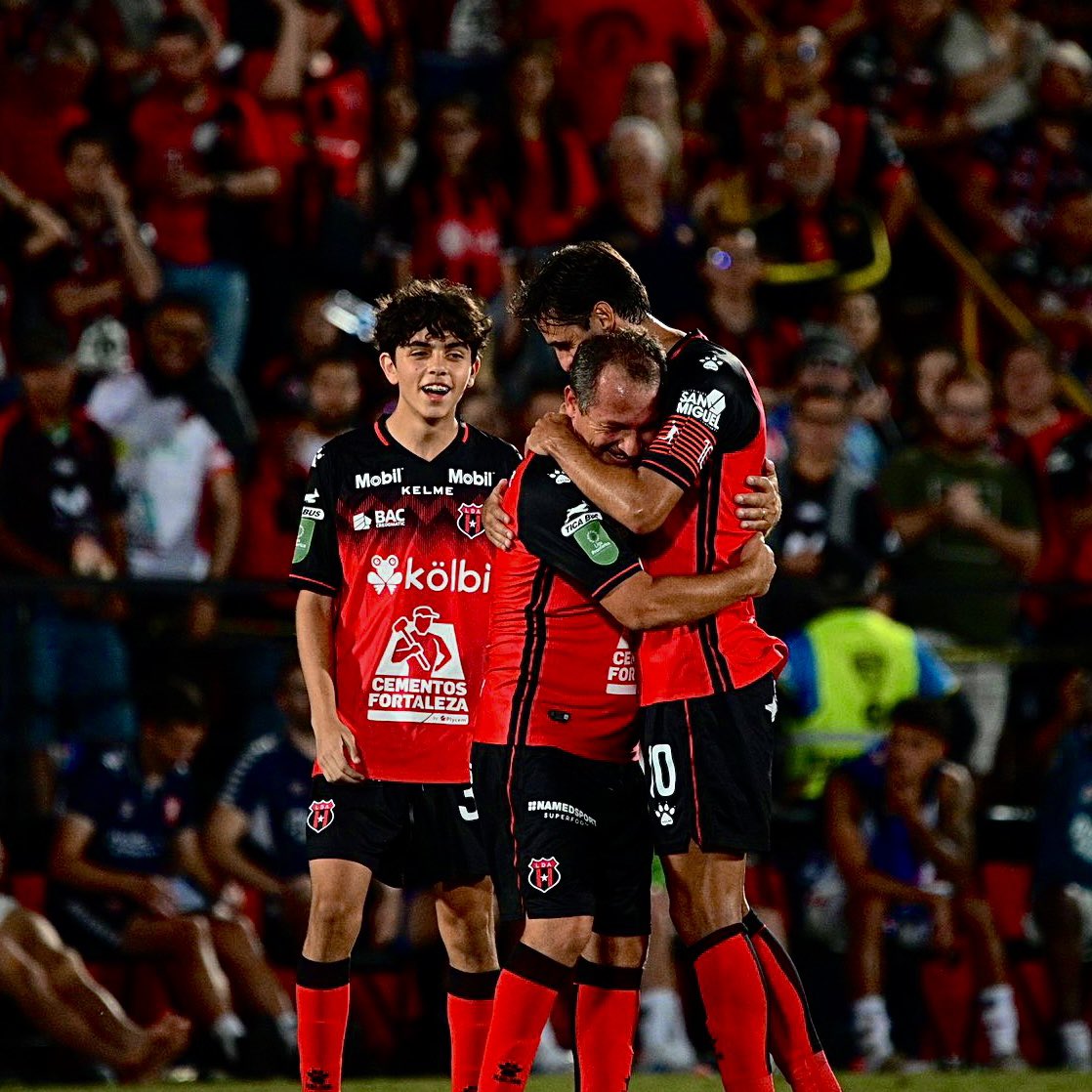 Para mí, esta es la mejor foto de hoy. Que señora foto de verdaaad.