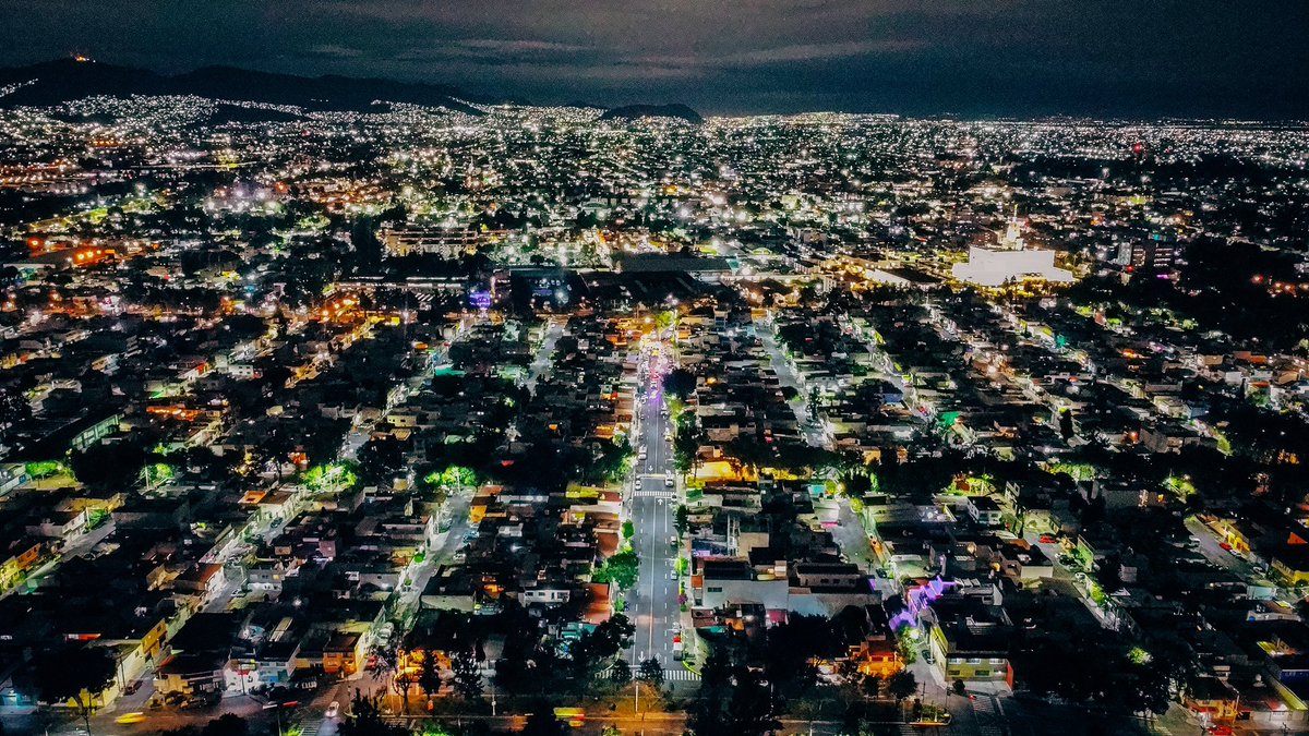 TuAlcaldiaGAM's tweet photo. Somos la alcaldía más iluminada de la Ciudad. 💡 ¡Hemos transformado más de 73 mil luminarias! 🫶 https://t.co/M8T2NsJwKP