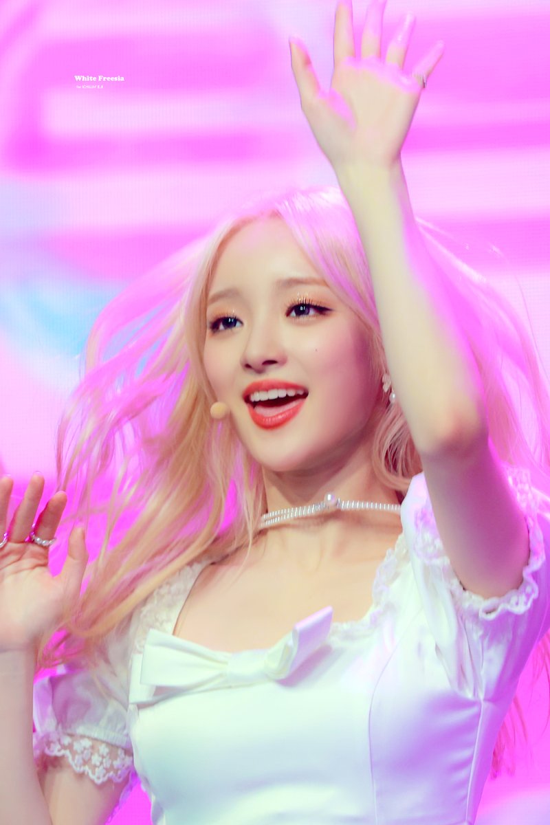 221216 HQ
❄                  🌺

#지원바라기
#아이칠린 #ICHILLIN #이지 #E_Ji 
<a href="/ichillin_km/">ICHILLIN' OFFICIAL</a>