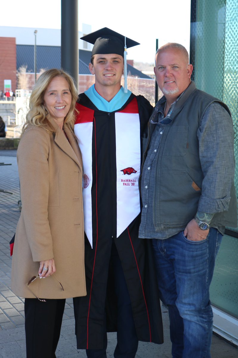 LaelJLockhartJr's tweet photo. The best support system I could have ever dreamed of. Love y’all! 
(Can’t tag @klockhart5 in the pictures) 😂❤️ https://t.co/Wq5zwj24AM