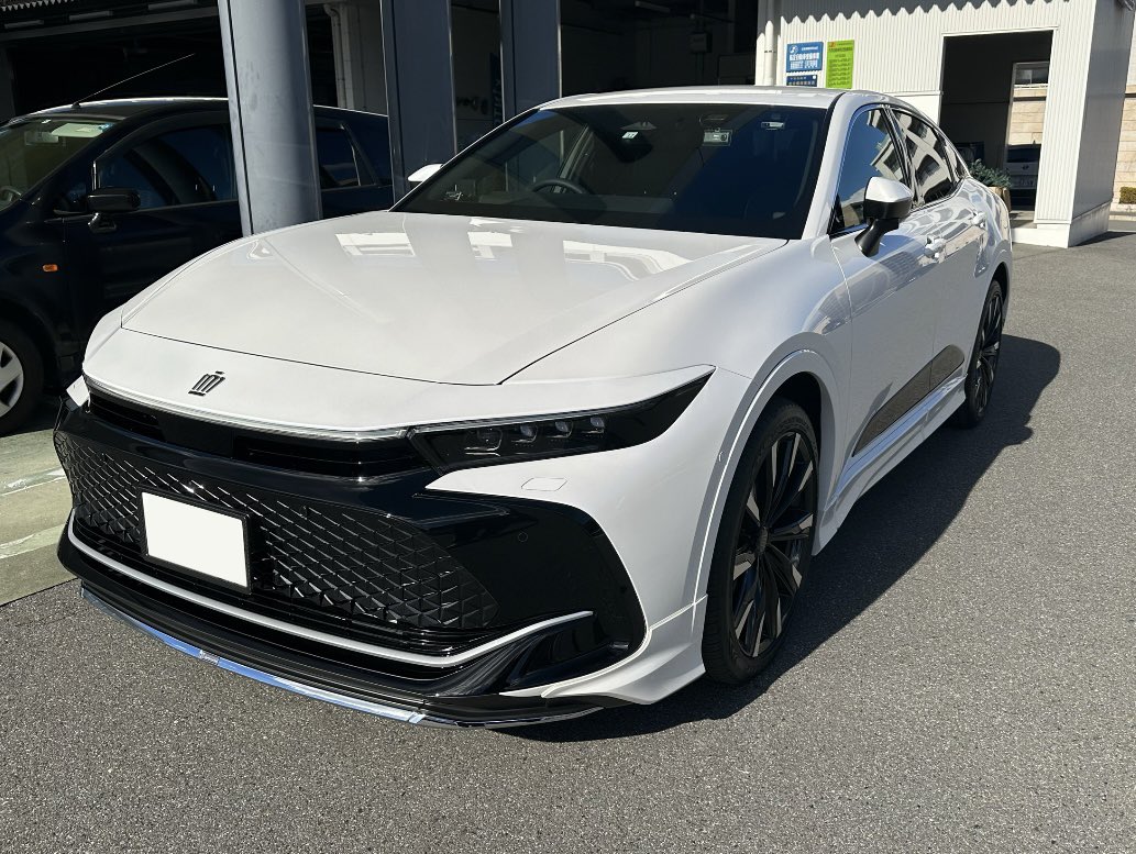 本日無事納車されました💡
待ってる間にいろんな方と繋がれた事はクラウンがもたらしてくれた財産です。
また、僕の販社の担当者様はじめ関係者の皆様、トヨタお客様相談室の○○様はじめ僕の戯言を聞いて頂きましたたくさんの方に厚く御礼申し上げます🙇‍♂️
ありがとうございます🙇‍♂️🙇‍♂️🙇‍♂️