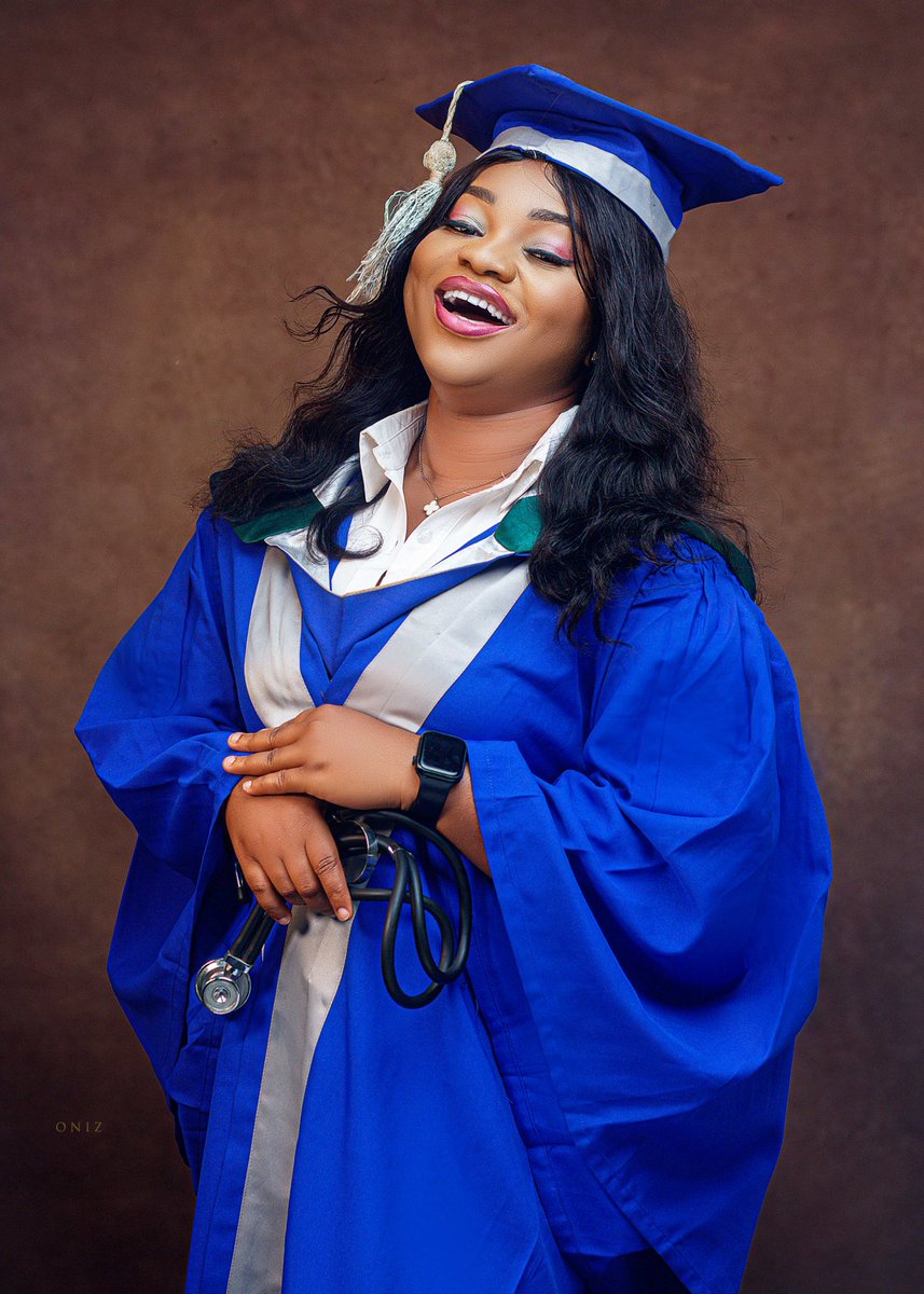 nursetrendy's tweet photo. Highlight of the year 🙌🏻🙌🏻🙌🏻. #Graduate https://t.co/66JA2frVwe