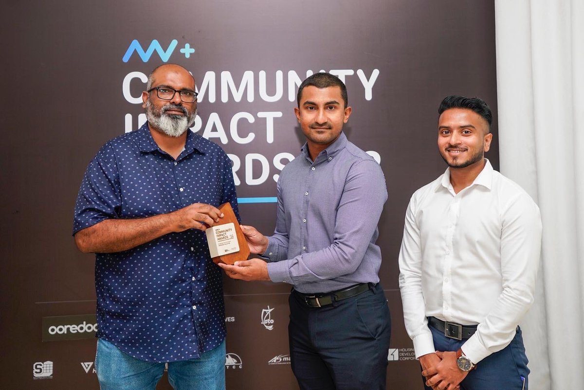 mmwmaldives's tweet photo. We are grateful for @mvplusmedia for recognising the efforts of our NGO in advocating for the rights of #migrantworkers in the #Maldives over the past two years and honouring us with the Community Impact Awards 2022. https://t.co/PUfYbi2cW7