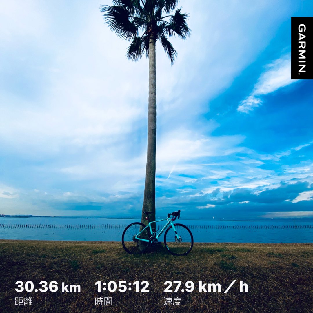 kireinagaian_da's tweet photo. 昨日、今日は寒すぎて、、、甘えのショートライド💦だって、寒いんだもん🥶

#bianchi #bianchiinfinitoxe #ビアンキ #ビアンキインフィニート #ビアンキロードバイク #infinitoxe #ロードバイク #ロードバイクのある生活 #ロードバイクのある風景 #ロードバイク好きと繋がりたい https://t.co/Z0m8l4BEVF
