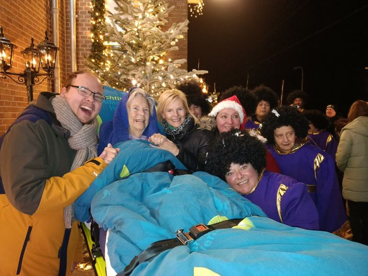 Gisteren kon deze mevrouw nog één keer naar de Arkel Christmas Village.