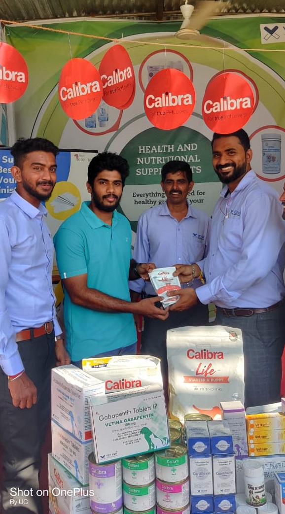 VetinaHealthca1's tweet photo. Thrissur Kennel Club Dog Show
#calibra #veterinary #dietspet #dogs #healthtonic #pets #doglovers #DogsIndia #chennai #kolkata #vetinacares #calibralife #vetina #dogshow #mumbaidiaries https://t.co/PkcnJWyg0q